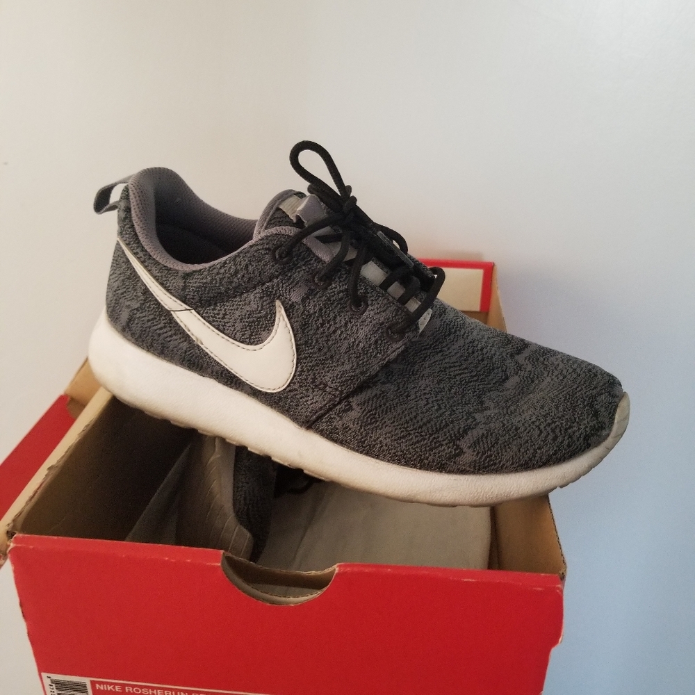 Nike roshe 6y